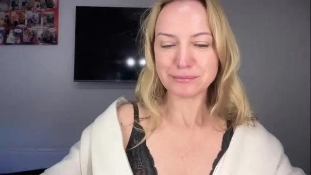 Image 2 of rachelldelicious Stream on Chaturbate on 25 days ago