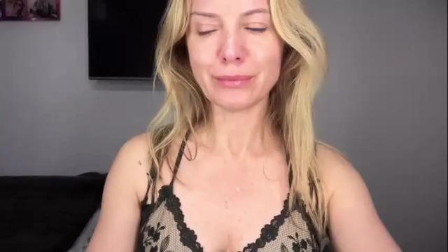 Image 8 of rachelldelicious Stream on Chaturbate on 17 days ago