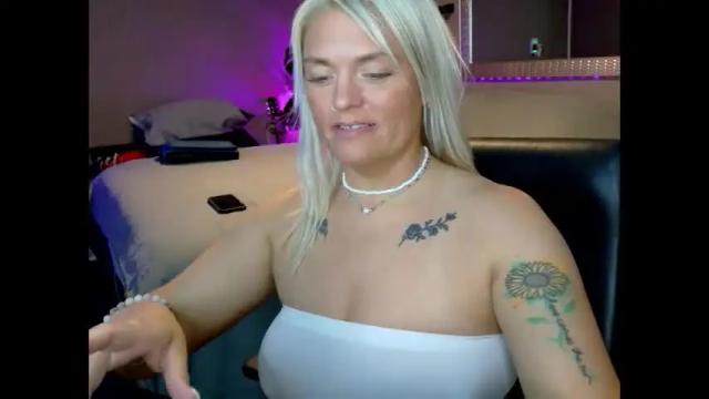 Image 3 of rachellegaze88 Stream on Chaturbate on 16 days ago