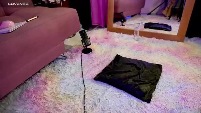 Image 12 of rachellkors_ Stream on Chaturbate on 14 months ago