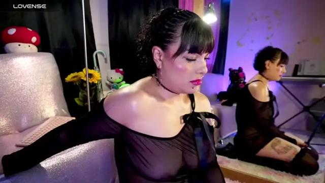 Image 12 of rachellkors_ Stream on Chaturbate on 13 months ago
