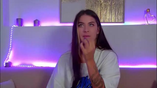 Image 2 of rachellsimpson Stream on Chaturbate on 2 months ago