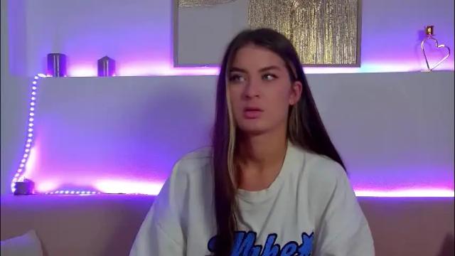Image 4 of rachellsimpson Stream on Chaturbate on 2 months ago