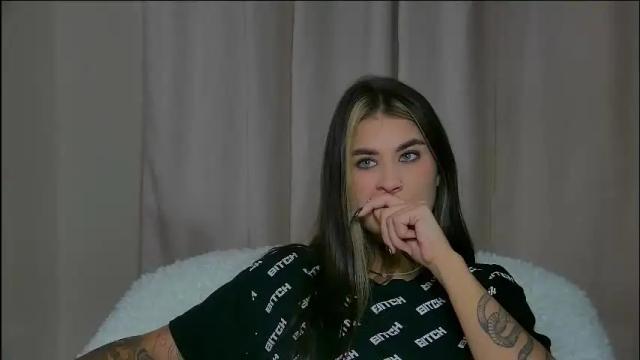 Image 10 of rachellsimpson Stream on Chaturbate on 1 month ago