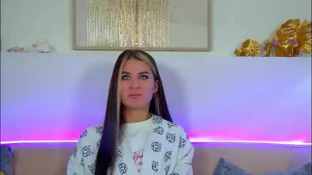 Image 12 of rachellsimpson Stream on Chaturbate on 1 month ago
