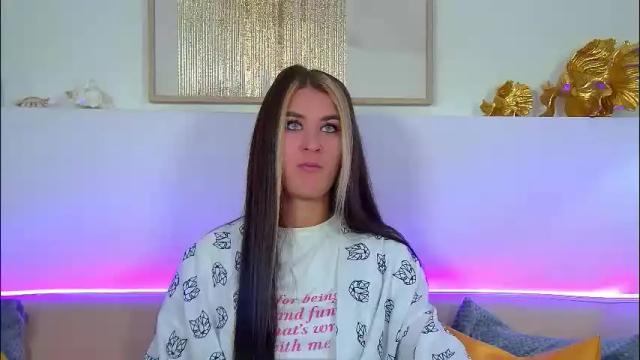 Image 6 of rachellsimpson Stream on Chaturbate on 1 month ago