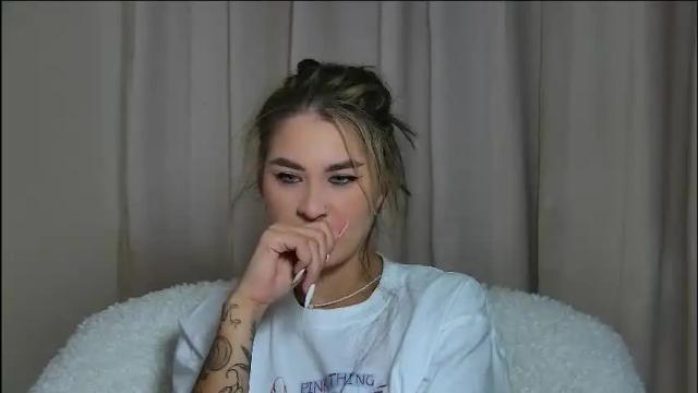 Image 10 of rachellsimpson Stream on Chaturbate on 1 month ago