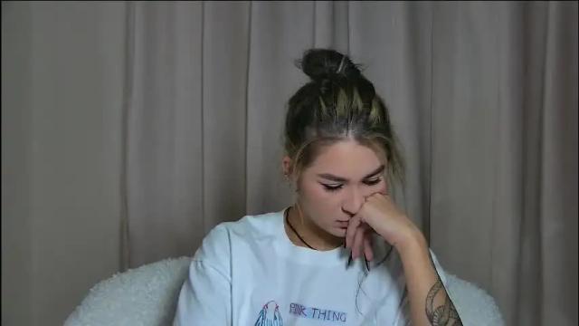 Image 3 of rachellsimpson Stream on Chaturbate on 1 month ago