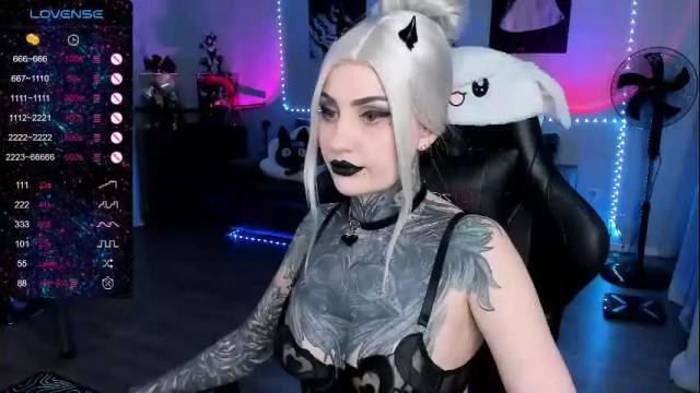 Image 3 of rachelqueen_ Stream on Chaturbate on 1 month ago