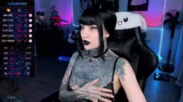 Image 3 of rachelqueen_ Stream on Chaturbate on 1 month ago
