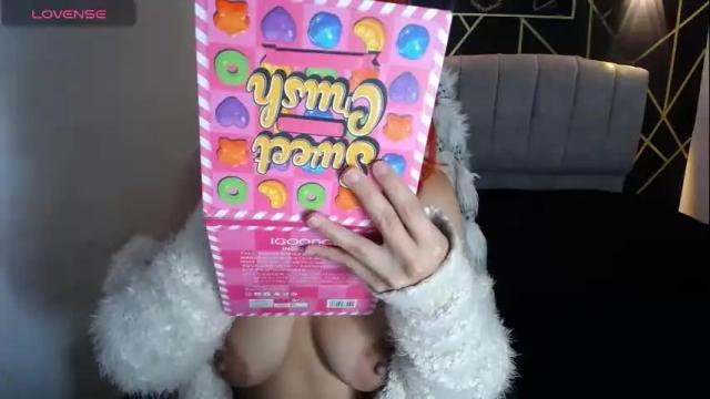 Image 2 of racy_angel Stream on Chaturbate on 6 days ago