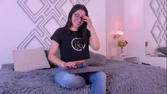 Thumbnail 3, radiant_naomi's Stream at Chaturbate, 24 days ago
