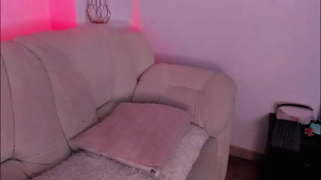 Image 10 of radiant_naomi Stream on Chaturbate on 1 month ago