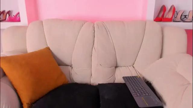 Image 11 of radiant_naomi Stream on Chaturbate on 2 days ago