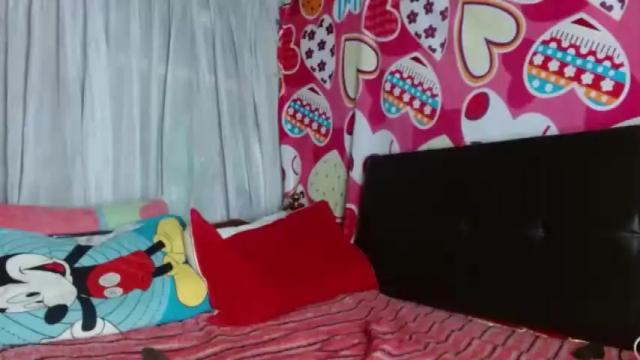 Image 2 of radiante_explandor Stream on Chaturbate on 13 months ago