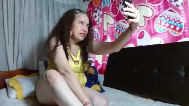 Image 8 of radiante_explandor Stream on Chaturbate on 13 months ago