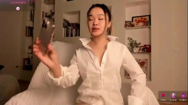 Image 7 of rae_lil_back Stream on Chaturbate on 2 months ago