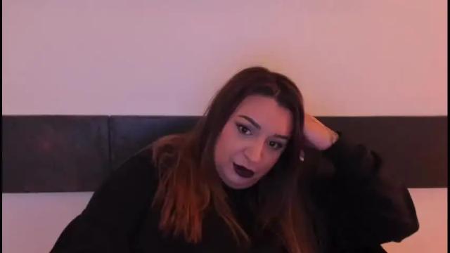 Image 2 of raelledarkstar Stream on Chaturbate on 14 months ago