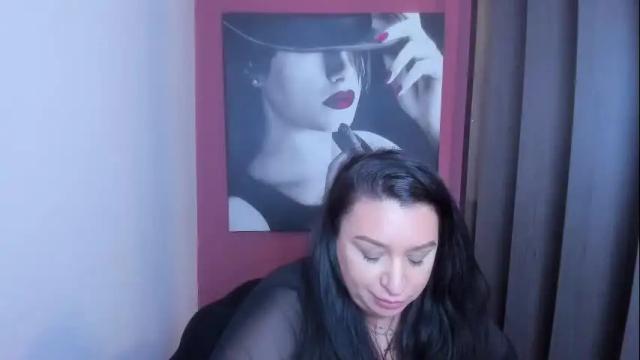 Image 10 of raelledarkstar Stream on Chaturbate on 1 month ago