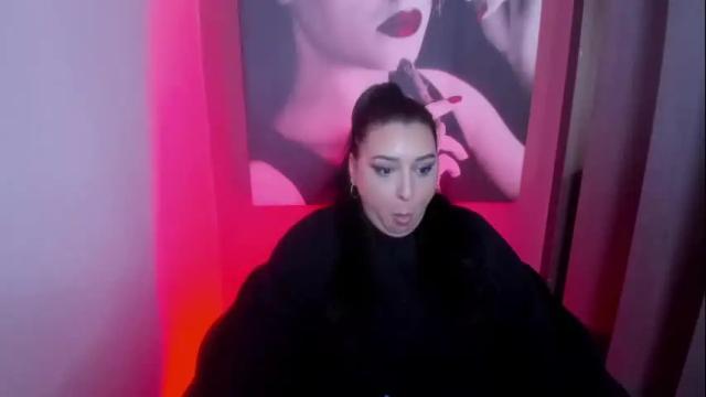 Image 12 of raelledarkstar Stream on Chaturbate on 1 month ago