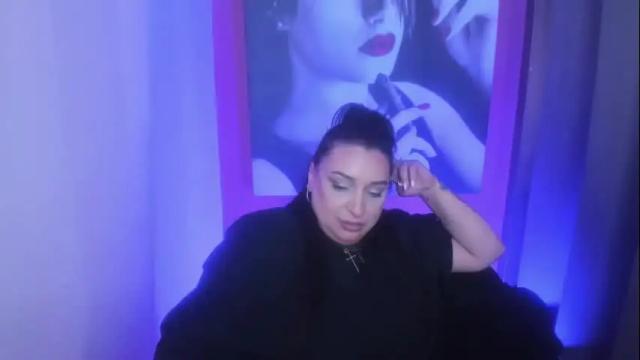Image 10 of raelledarkstar Stream on Chaturbate on 28 days ago