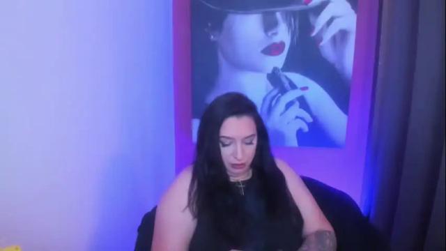 Image 10 of raelledarkstar Stream on Chaturbate on 26 days ago
