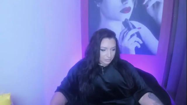 Image 10 of raelledarkstar Stream on Chaturbate on 14 days ago