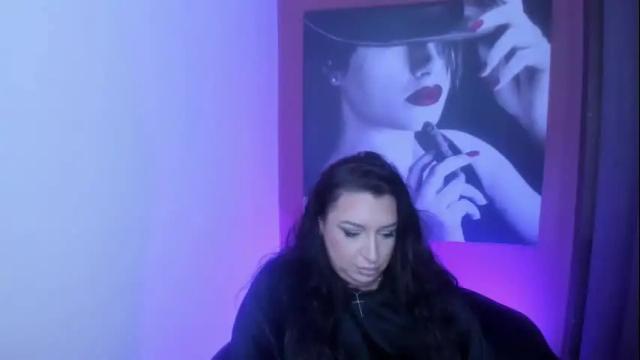 Image 12 of raelledarkstar Stream on Chaturbate on 14 days ago