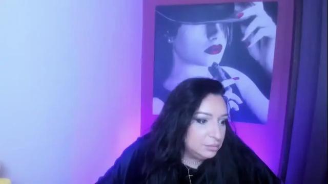 Image 3 of raelledarkstar Stream on Chaturbate on 14 days ago