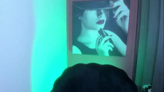 Image 7 of raelledarkstar Stream on Chaturbate on 1 month ago