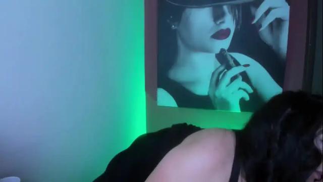 Image 3 of raelledarkstar Stream on Chaturbate on 11 days ago