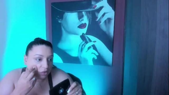 Image 4 of raelledarkstar Stream on Chaturbate on 4 days ago