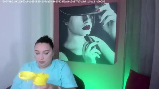 Image 7 of raelledarkstar Stream on Chaturbate on 27 days ago