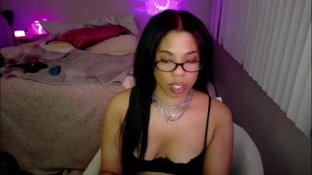 Image 3 of raewerks Stream on Chaturbate on 1 month ago