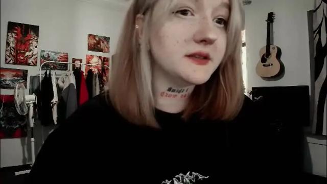 Image 12 of raiingurl Stream on Chaturbate on 19 days ago