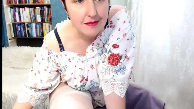 Image 12 of rainbowladyy Stream on Chaturbate on 1 month ago
