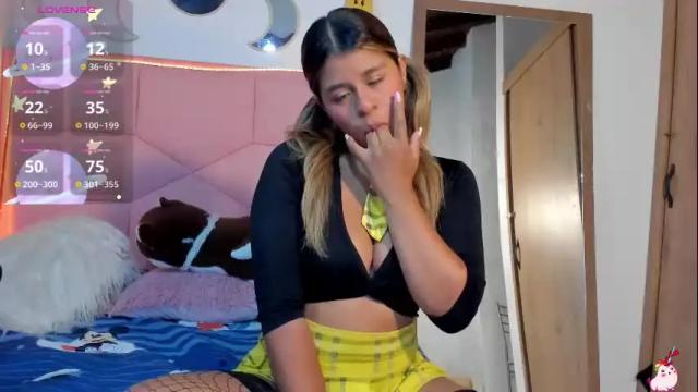 Image 2 of rajjnar_nina Stream on Chaturbate on 14 days ago