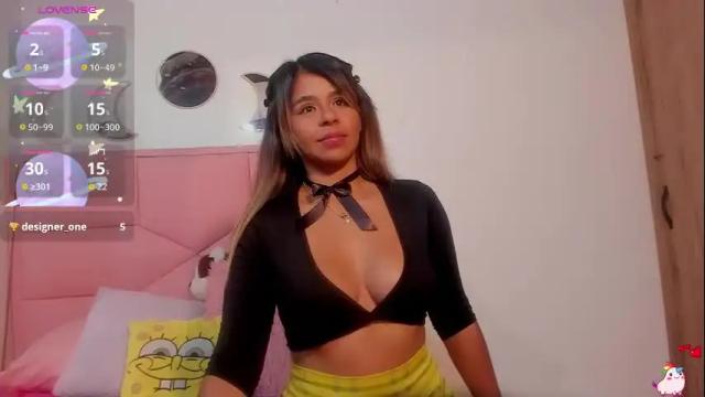 Image 2 of rajjnar_nina Stream on Chaturbate on 2 months ago