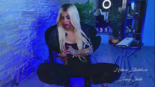 Image 6 of raluca_badulescu Stream on Chaturbate on 4 days ago