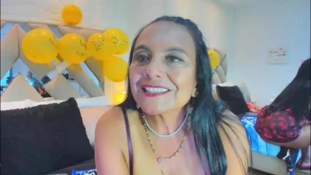 Image 7 of raquel_moore Stream on Chaturbate on 29 days ago