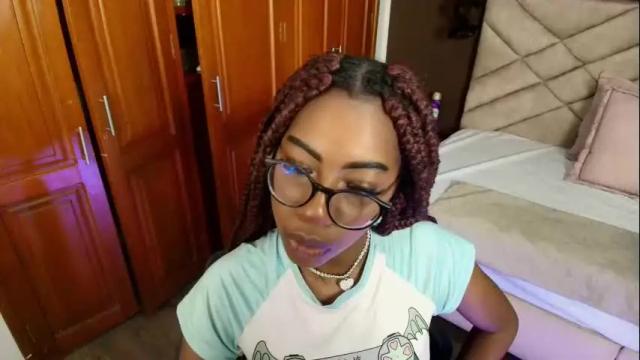 Image 4 of raqueljones_ Stream on Chaturbate on 1 month ago