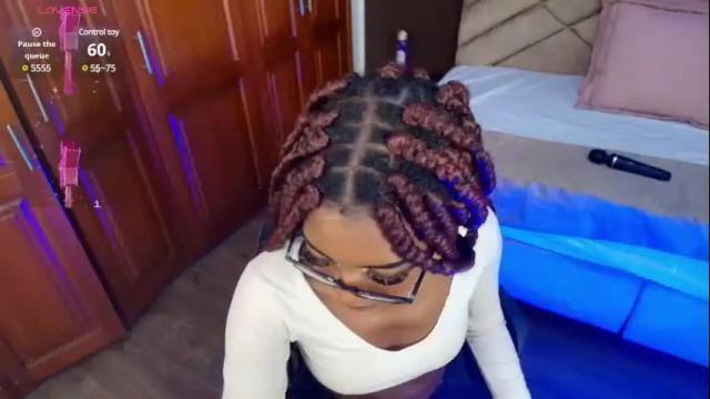 Image 2 of raqueljones_ Stream on Chaturbate on 1 month ago
