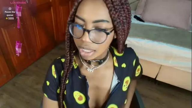 Thumbnail 1, raqueljones_'s Stream at Chaturbate, 1 month ago