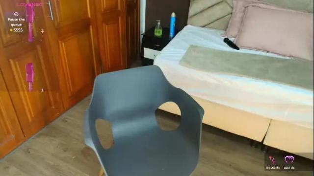 Image 10 of raqueljones_ Stream on Chaturbate on 1 month ago