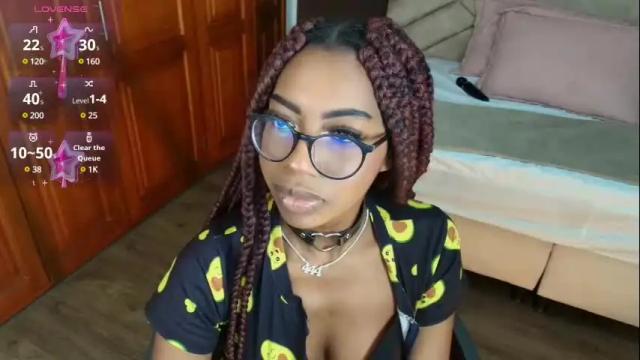 Image 8 of raqueljones_ Stream on Chaturbate on 1 month ago