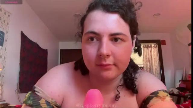 Image 8 of raspberrytommy Stream on Chaturbate on 18 days ago