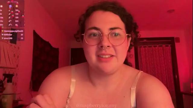 Image 11 of raspberrytommy Stream on Chaturbate on 4 months ago