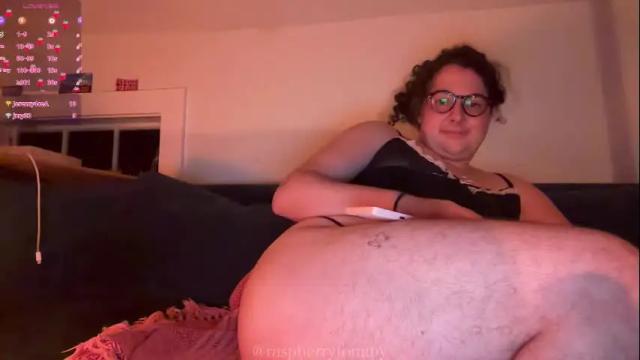 Image 8 of raspberrytommy Stream on Chaturbate on 4 months ago