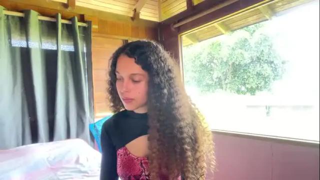 Image 2 of rati_curly Stream on Chaturbate on 1 month ago