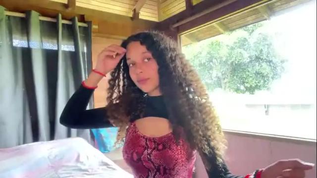 Image 4 of rati_curly Stream on Chaturbate on 1 month ago
